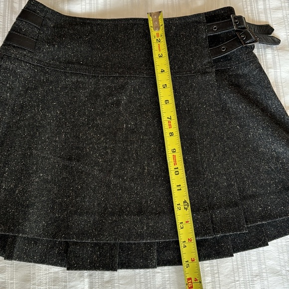 LN Marciano pleated black grey wool mini skirt sz 0 XS - Picture 3 of 6